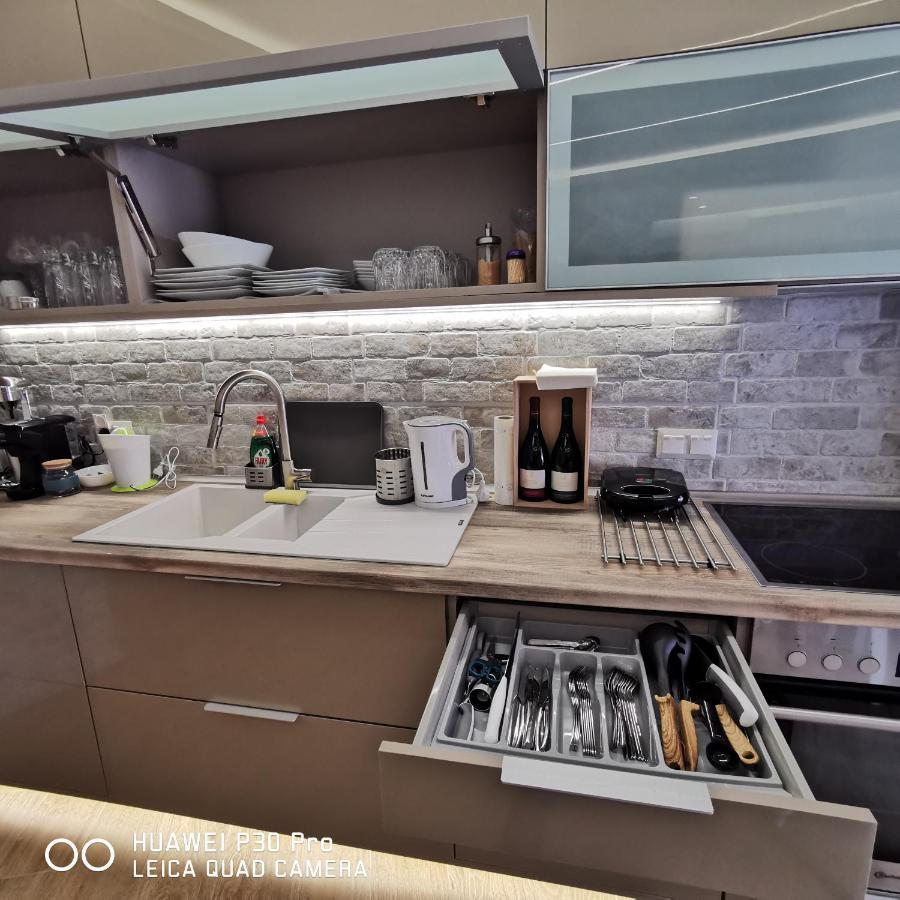 Family Apartment Zornitsa เนอาโฟเกีย ภายนอก รูปภาพ